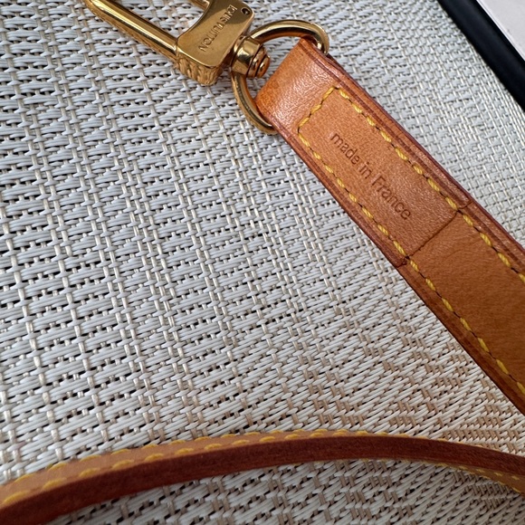 LV Vachetta Leather Shouler Strap - Picture 5 of 8